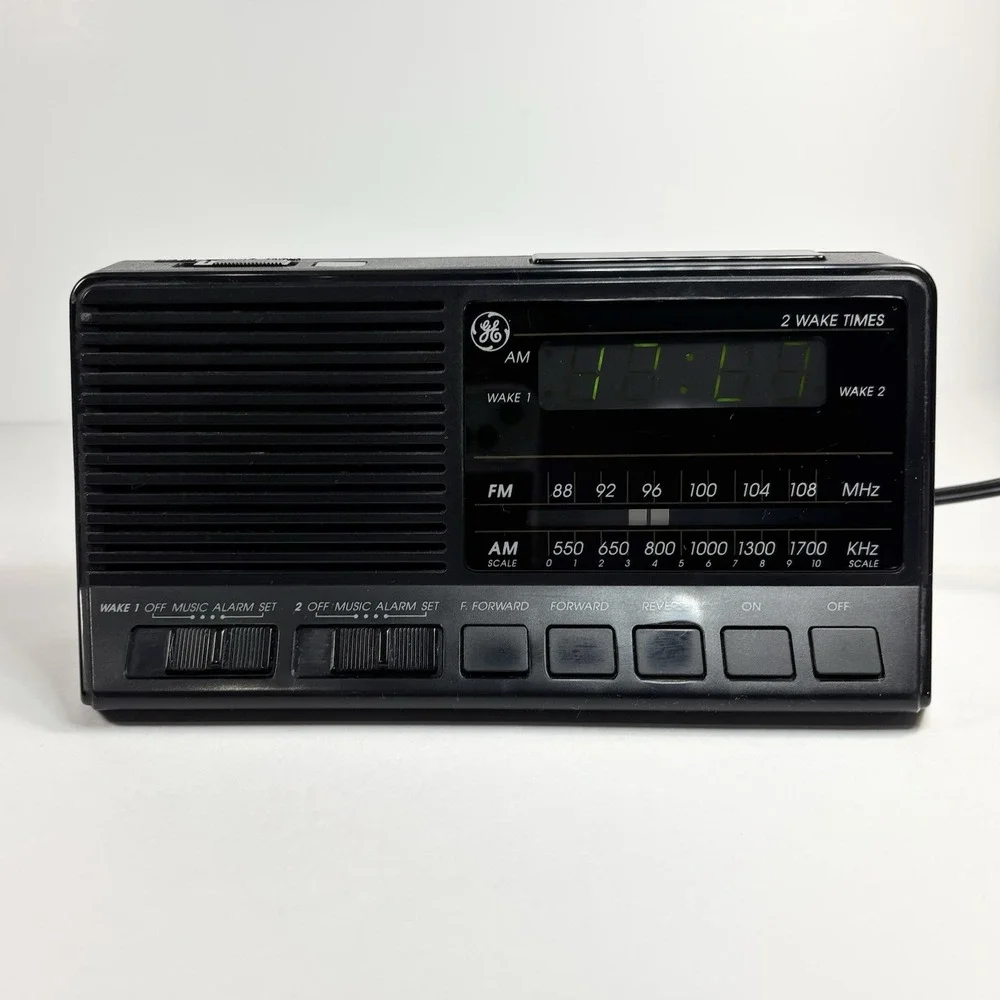 Vintage GE Radio Alarm Clock 7-4648B Black AM FM Radio Dual Alarm Snooze Digital